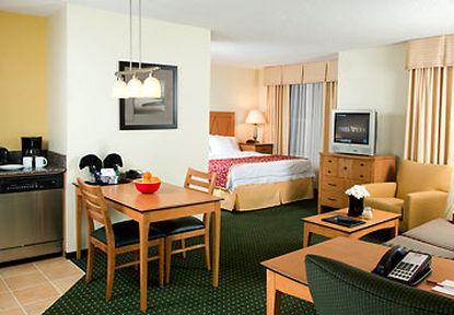 Hotel Carlisle & Embers Convention Center Esterno foto