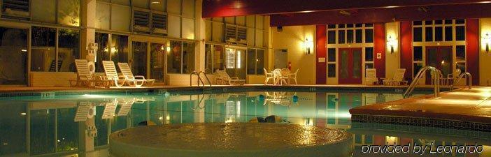 Hotel Carlisle & Embers Convention Center Esterno foto