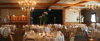 Hotel Carlisle & Embers Convention Center Esterno foto