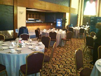 Hotel Carlisle & Embers Convention Center Esterno foto
